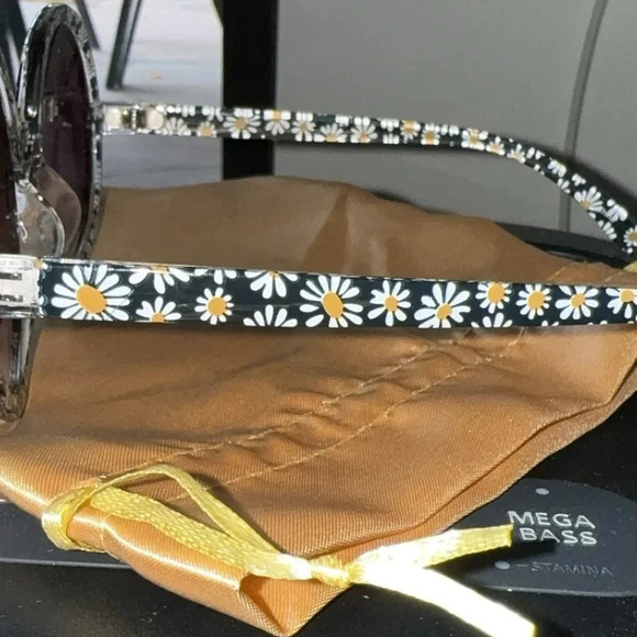 Women's Collection sunglass100%UV Protection daisy flowers round frames - Picture 6 of 11